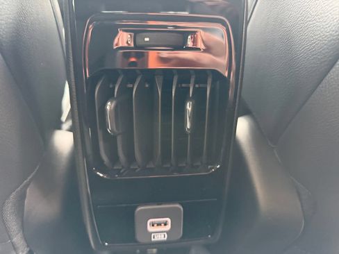 New 2026 Jeep Compass Latitude AWD/4WD image 16
