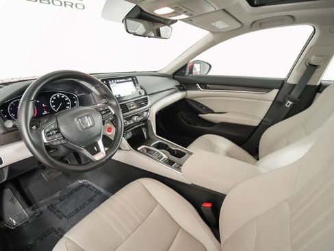 Used 2021 Honda Accord Touring image 10