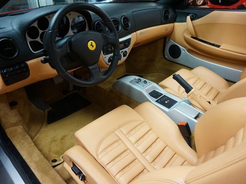 Used 2001 Ferrari 360 Spider image 2