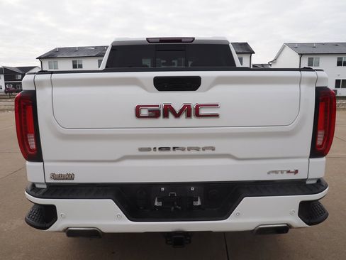 Used 2021 GMC Sierra 1500 AT4 w/ AT4 Premium Package image 18