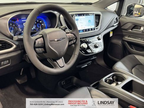 New 2026 Chrysler Pacifica Select image 17