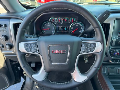Used 2018 GMC Sierra 1500 SLT AWD/4WD image 19