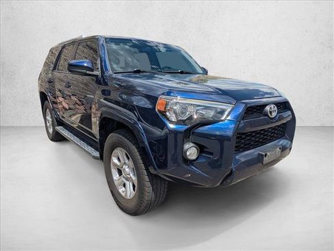Used 2016 Toyota 4Runner SR5 AWD/4WD image 3