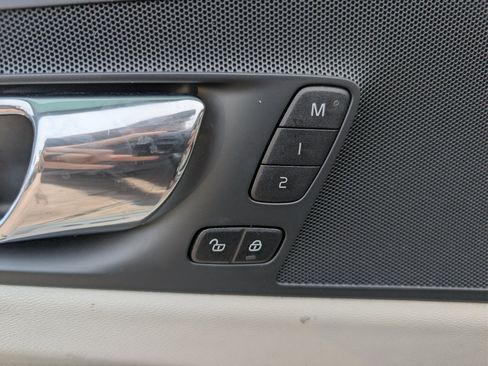 Used 2018 Volvo XC60 T5 Inscription w/ Convenience Package image 14