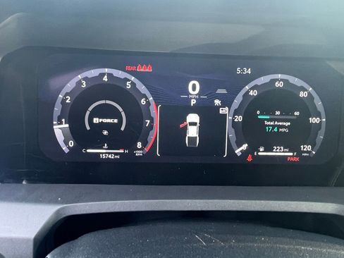 Used 2025 Toyota Tacoma TRD Off-Road AWD/4WD image 38