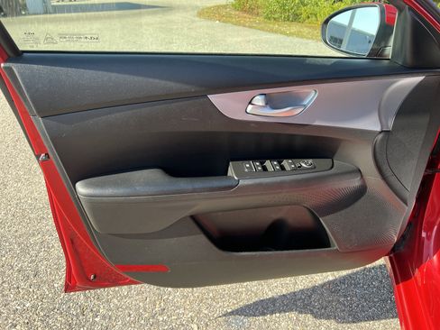 Certified 2023 Kia Forte LXS image 15