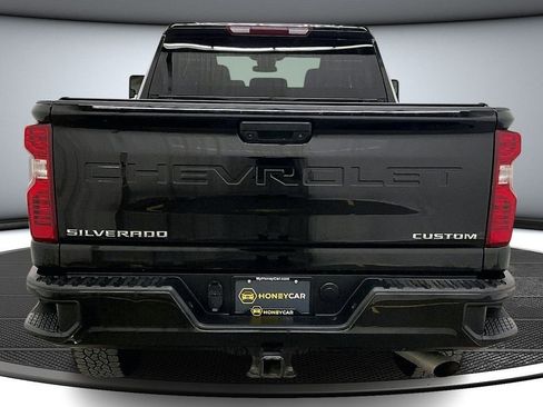 Used 2024 Chevrolet Silverado 2500 Custom image 5