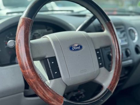 Used 2005 Ford F150 XLT image 18