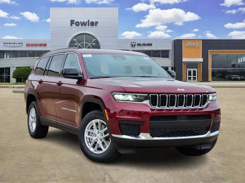 New 2025 Jeep Grand Cherokee L Laredo image 1