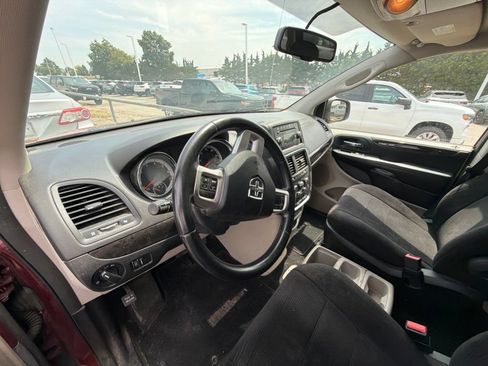 Used 2014 Dodge Grand Caravan SE w/ Quick Order Package 29E SE FWD image 11