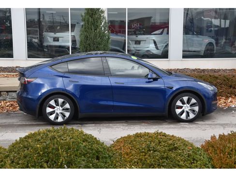 Used 2020 Tesla Model Y Performance image 3