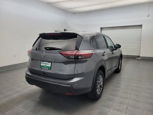 Used 2024 Nissan Rogue S AWD/4WD image 9