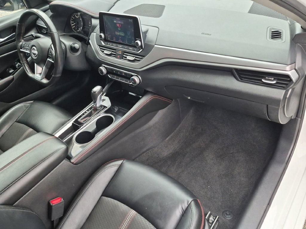Used 2024 Nissan Altima 2.5 SR FWD image 24