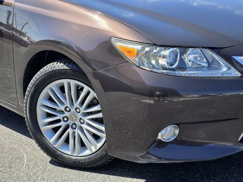 Used 2014 Lexus ES 350 w/ Premium Package FWD image 9