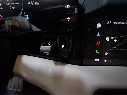 Used 2025 Porsche Taycan 4 image 27