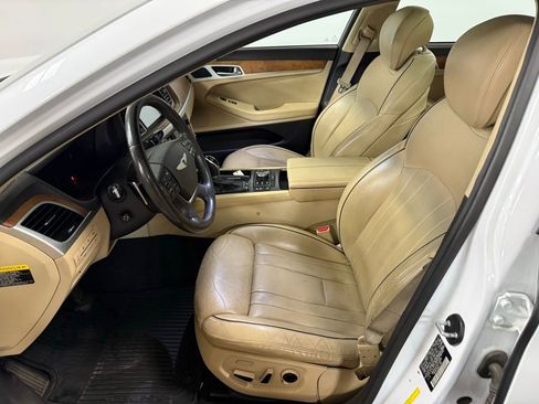 Used 2015 Hyundai Genesis 3.8 w/ Option Group 04 image 9