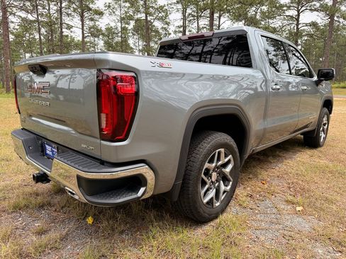 Used 2023 GMC Sierra 1500 SLT w/ X31 Off-Road Package AWD/4WD image 5