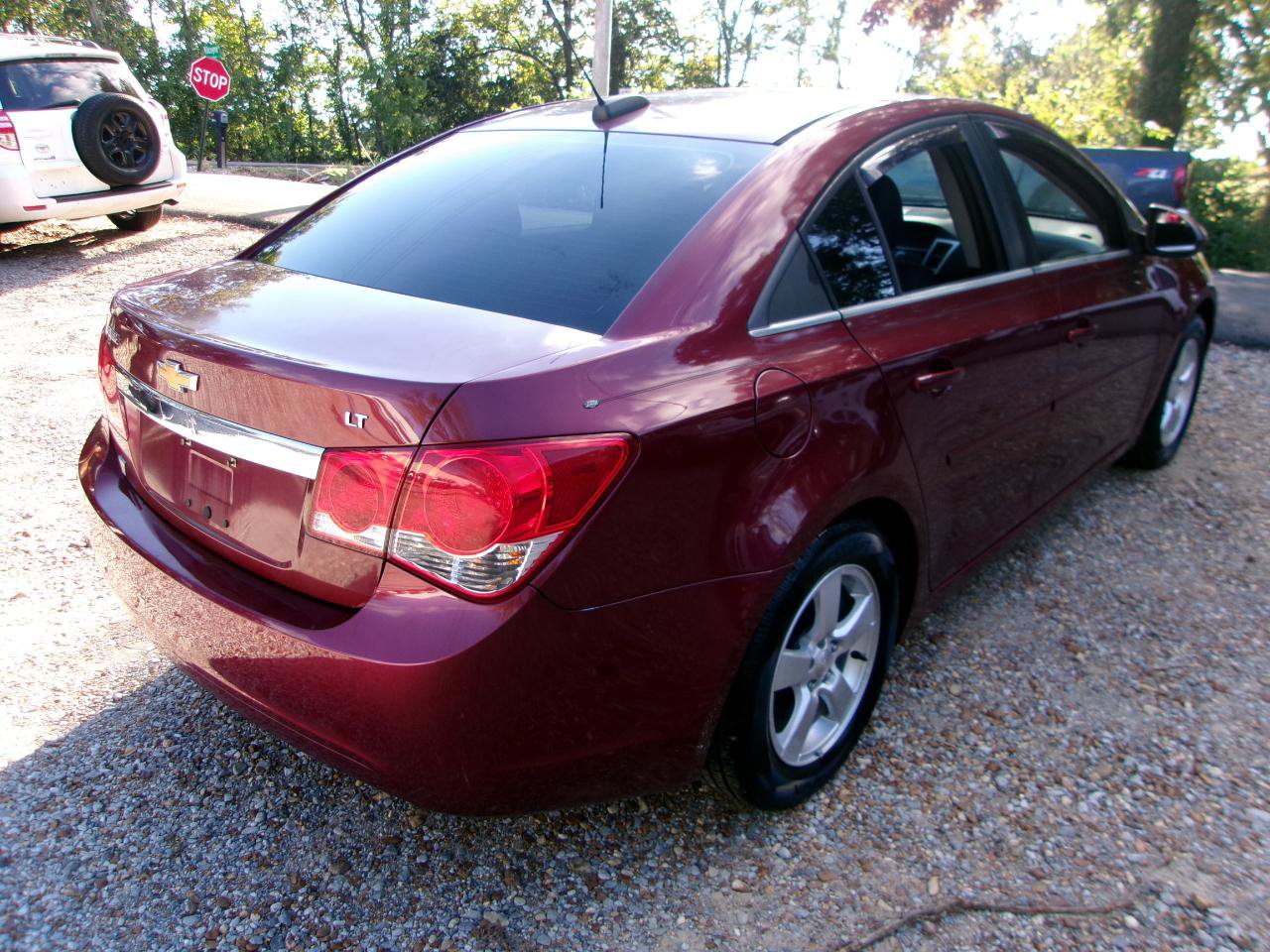 Used 2016 Chevrolet Cruze LT w/ Sun And Sound Package FWD image 18