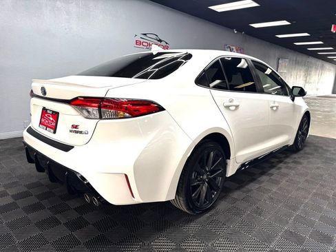 Used 2024 Toyota Corolla SE FWD image 14