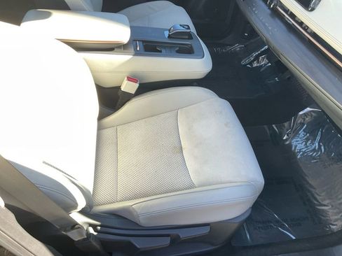 Used 2023 Nissan Ariya FWD image 25