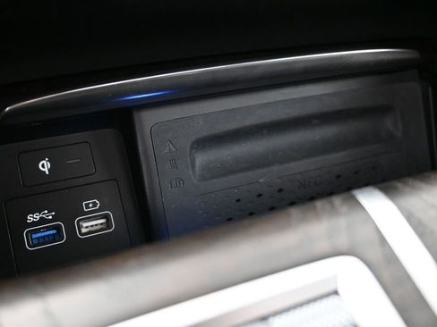 Used 2023 Genesis GV80 2.5T w/ Prestige 20" Package image 25