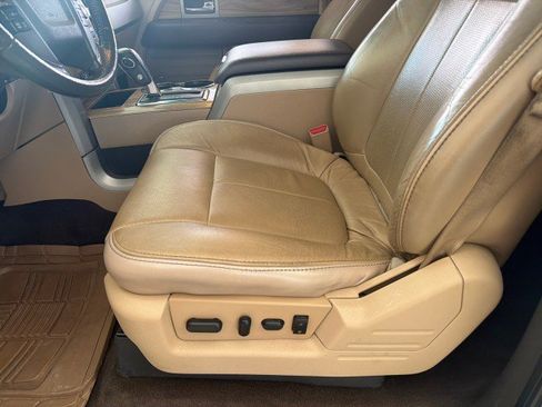 Used 2011 Ford F150 Lariat w/ Lariat Chrome Pkg RWD image 14