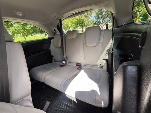Used 2022 Honda Odyssey Touring image 25