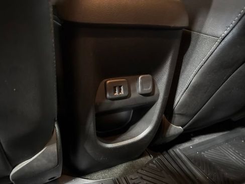 Used 2015 Chevrolet Colorado LT w/ Luxury Package AWD/4WD image 25