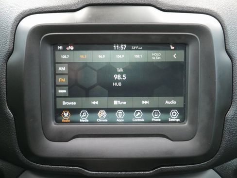 Used 2018 Jeep Renegade Trailhawk w/ Cold Weather Group II image 17