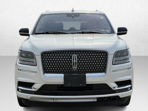 Used 2018 Lincoln Navigator L Reserve w/ Technology Package AWD/4WD image 2