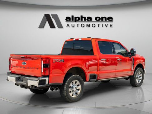 Used 2023 Ford F250 Lariat w/ Lariat Ultimate Package AWD/4WD image 7