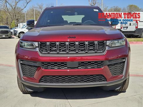 New 2026 Jeep Grand Cherokee Altitude RWD image 4