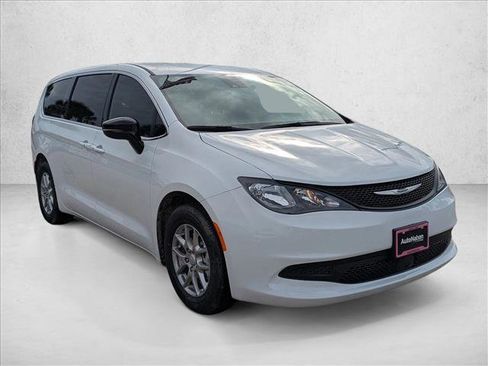 New 2026 Chrysler Voyager LX image 3