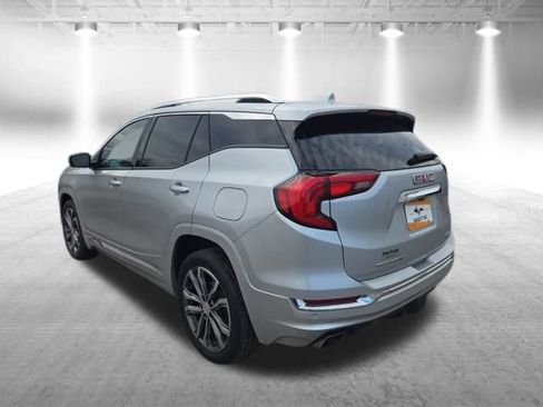 Used 2020 GMC Terrain Denali w/ Denali Premium Package image 11