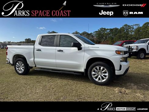 Used 2022 Chevrolet Silverado 1500 Custom image 1