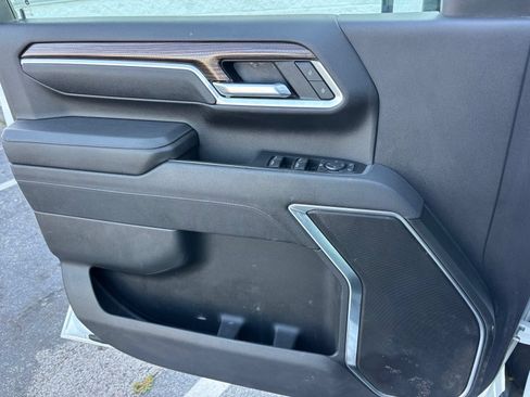 Used 2025 Chevrolet Silverado 2500 LT AWD/4WD image 14