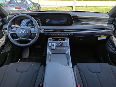 New 2025 Hyundai Palisade Calligraphy image 17