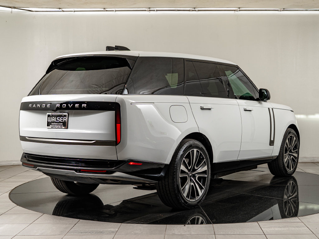 Used 2025 Land Rover Range Rover Autobiography AWD/4WD image 5