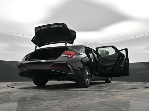 New 2026 Hyundai Elantra Blue image 44