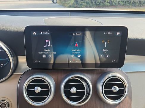 Used 2021 Mercedes-Benz GLC 300 4MATIC image 28