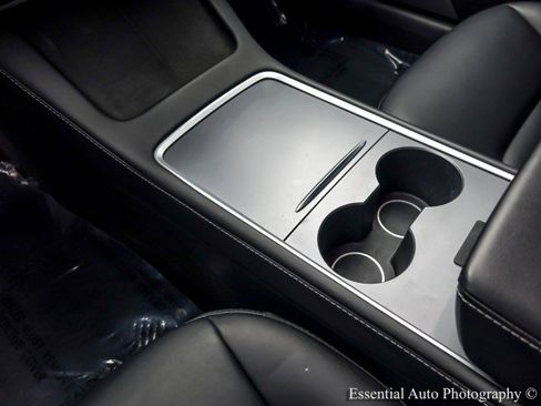 Used 2023 Tesla Model 3 Standard Range image 35