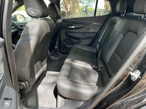 Used 2025 Buick Envista Sport Touring image 35