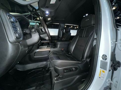 Used 2023 Chevrolet Silverado 2500 High Country image 16