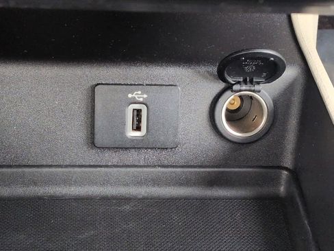 Certified 2017 Ford Fusion Energi SE image 32