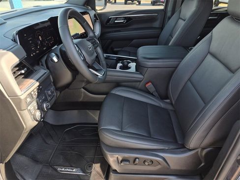 Certified 2025 Chevrolet Tahoe Z71 w/ Comfort Package image 38