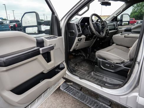 Used 2018 Ford F250 XLT w/ XLT Value Package AWD/4WD image 27