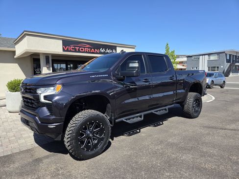 Used 2022 Chevrolet Silverado 1500 RST w/ Max Trailering Package AWD/4WD image 2