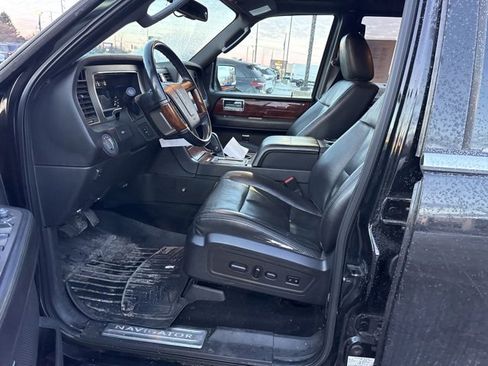 Used 2012 Lincoln Navigator Base image 13