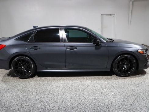 Used 2022 Honda Civic Sport image 6