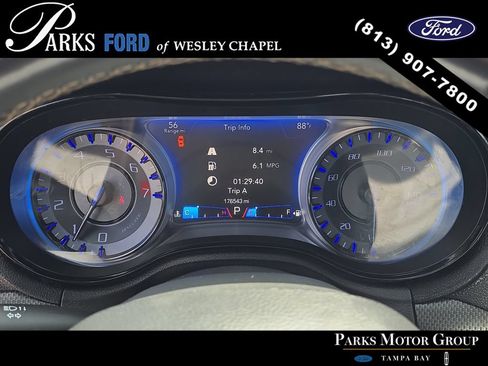 Used 2015 Chrysler 300 S RWD image 30